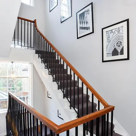 Fossgate Bridge Apartment York