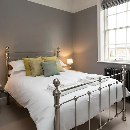 Fossgate Bridge Apartment York